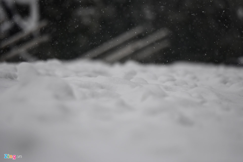 Hàng nghìn ôtô ở Thường Châu bị tuyết phủ nhiều ngày